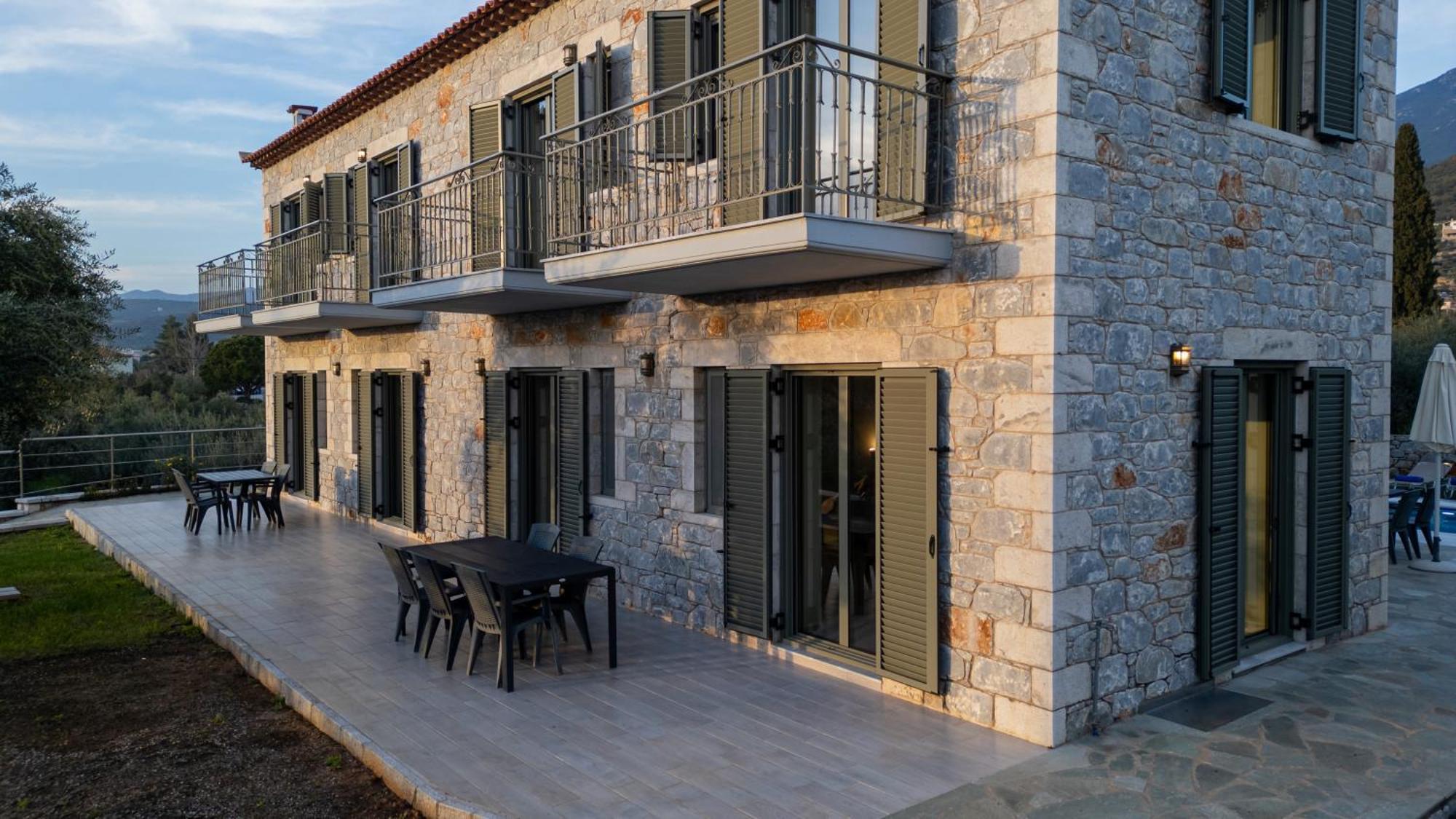 Villa Torri Di Pietra à Stoúpa Extérieur photo