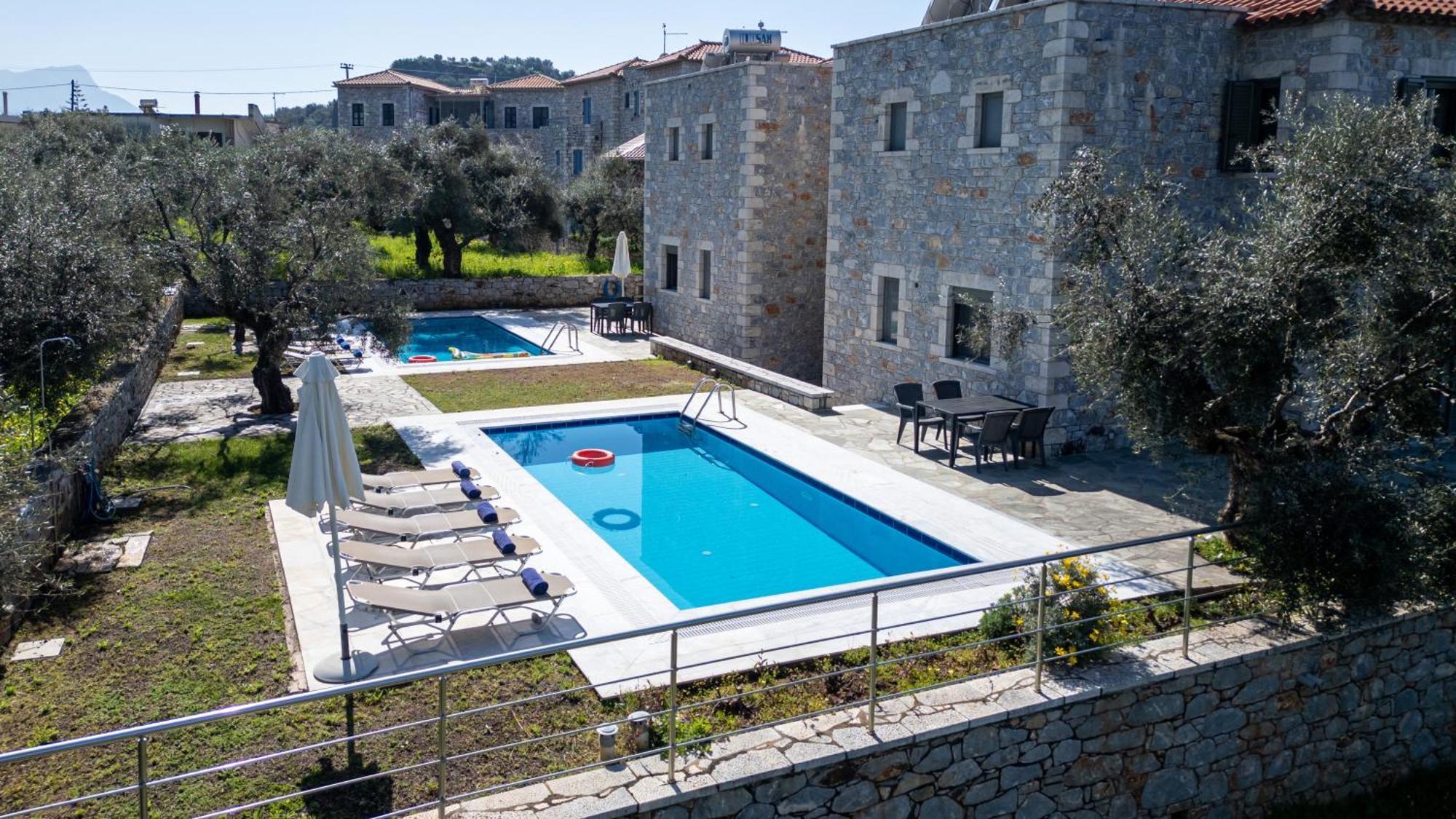 Villa Torri Di Pietra à Stoúpa Extérieur photo