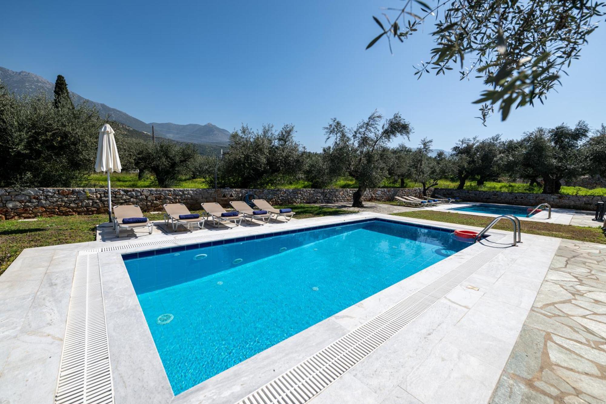 Villa Torri Di Pietra à Stoúpa Chambre photo