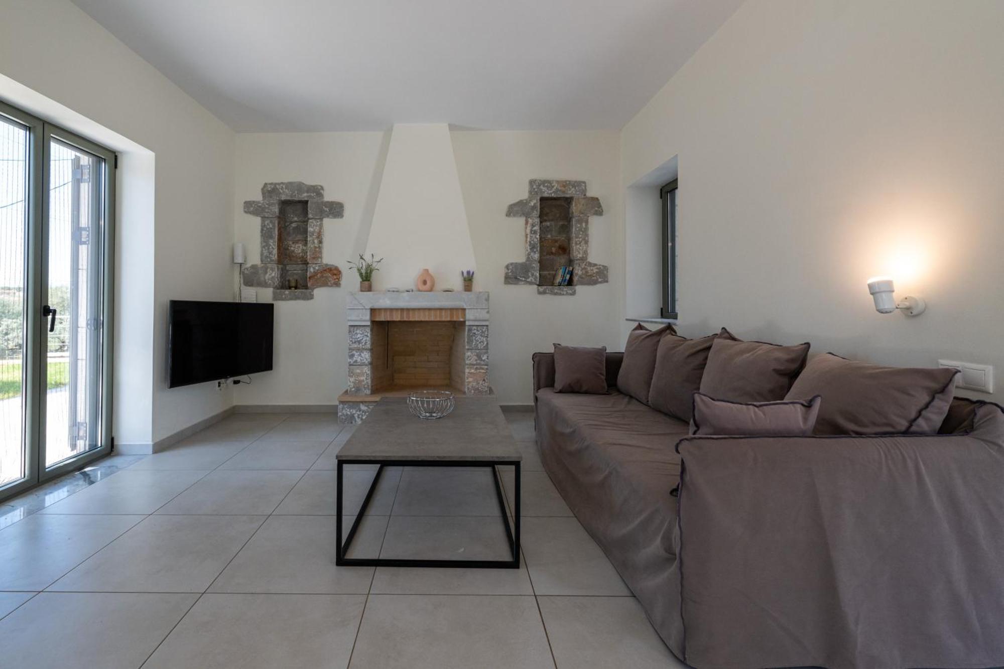 Villa Torri Di Pietra à Stoúpa Extérieur photo