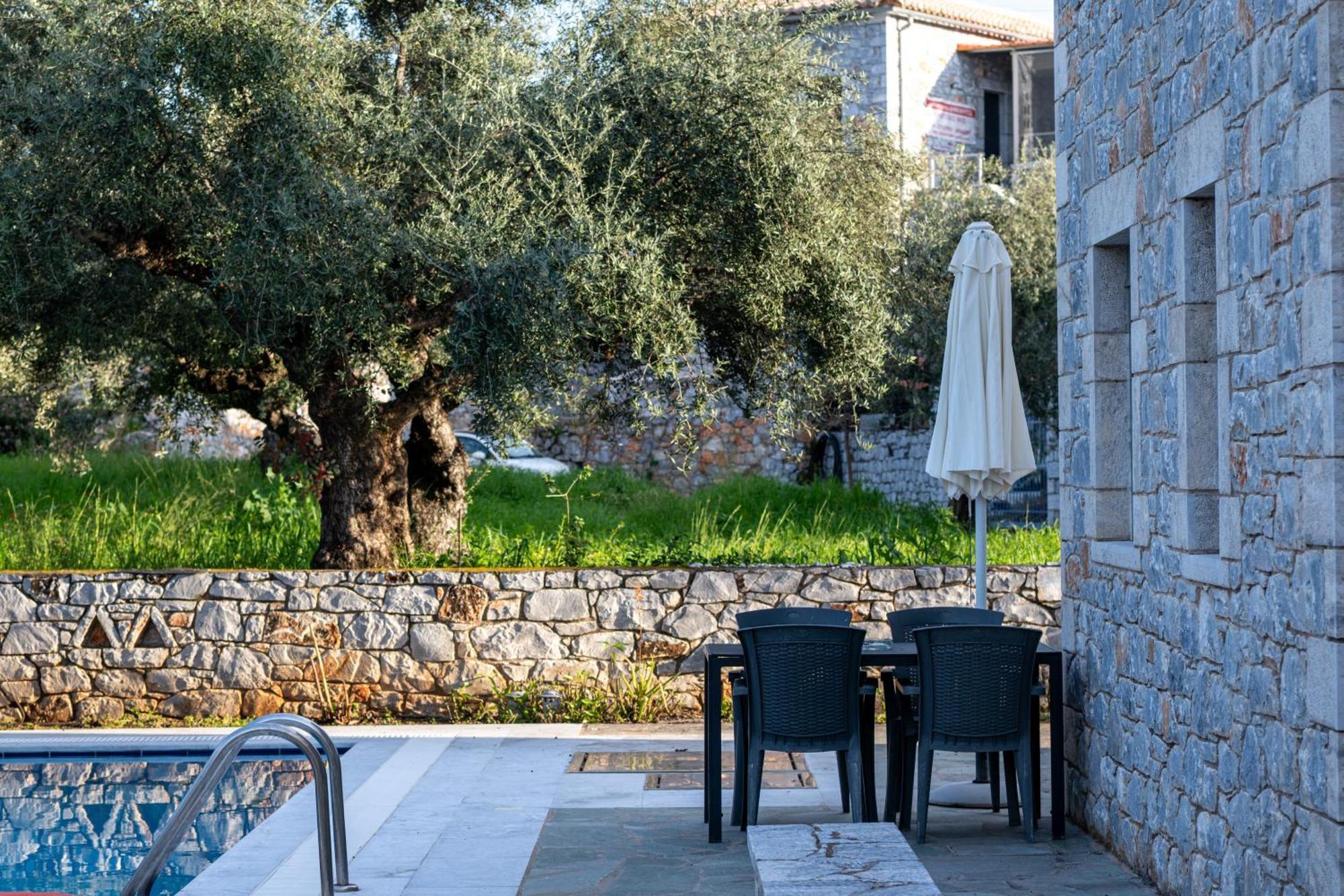 Villa Torri Di Pietra à Stoúpa Chambre photo